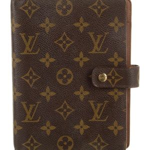 AUTHENTIC Louis Vuitton medium agenda